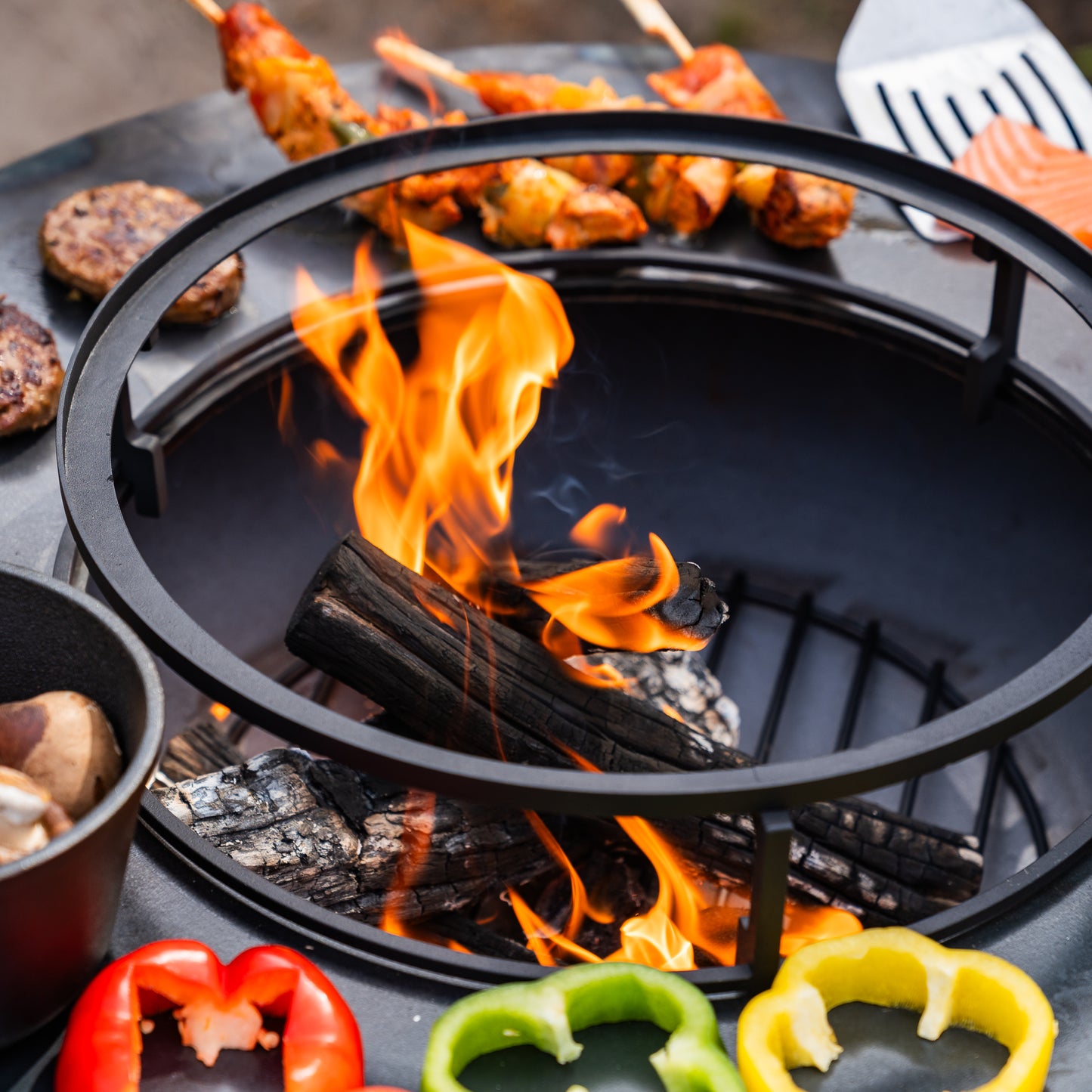 Barbecue Plancha Grill Acciaio Corten 8mm Camarada 2.0 - Con porta legna Ø70cm