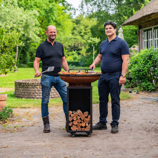 Barbecue Plancha Grill Acciaio Corten Blackline 8mm Camarada 2.0 - Con attizzatoio e contenitore per legna Ø70cm