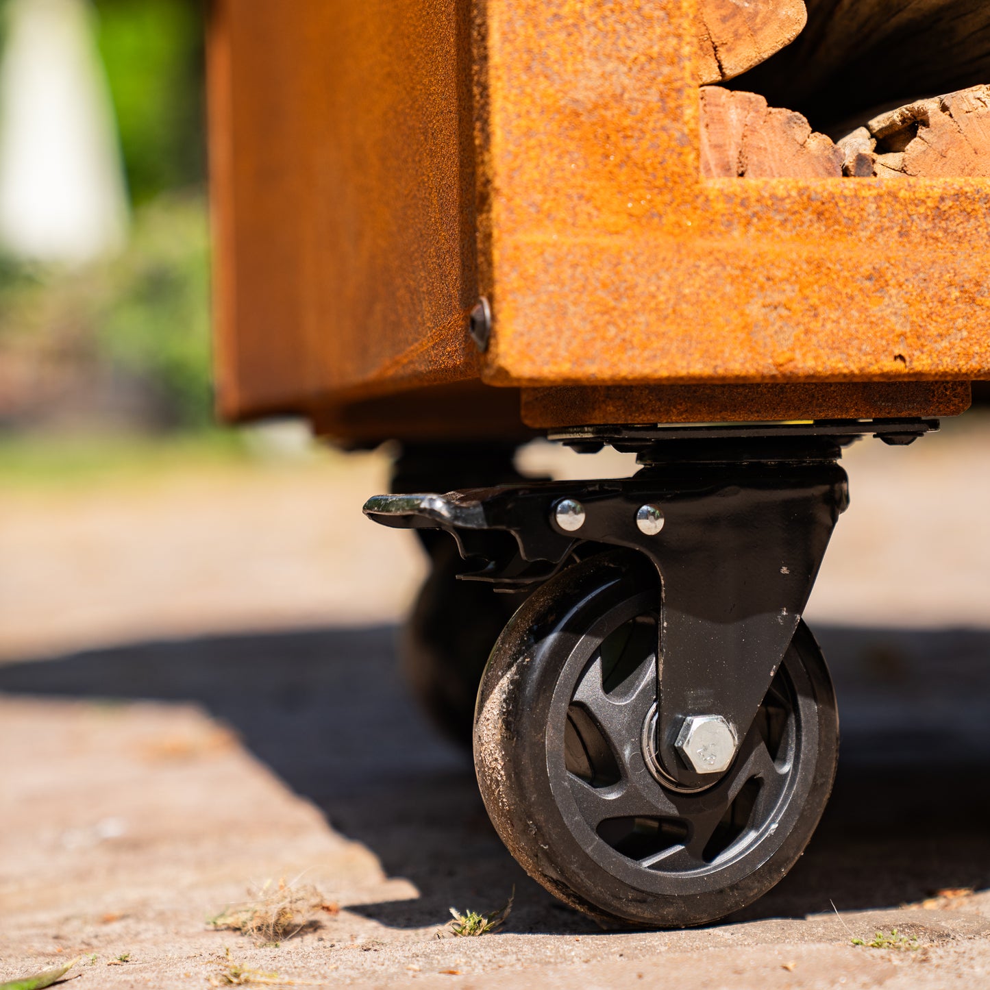 BBQ Plancha Grill Hermano XXL Blackline Acciaio Corten - Con attizzatoio e contenitore per la legna Ø80cm 8mm