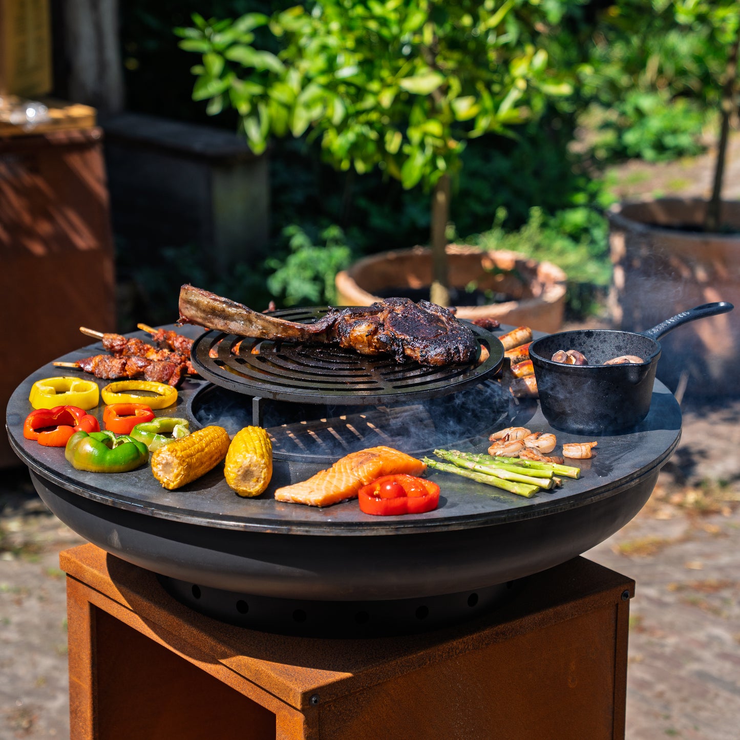 BBQ Plancha Grill Hermano XXL Blackline Acciaio Corten - Con attizzatoio e contenitore per la legna Ø80cm 8mm