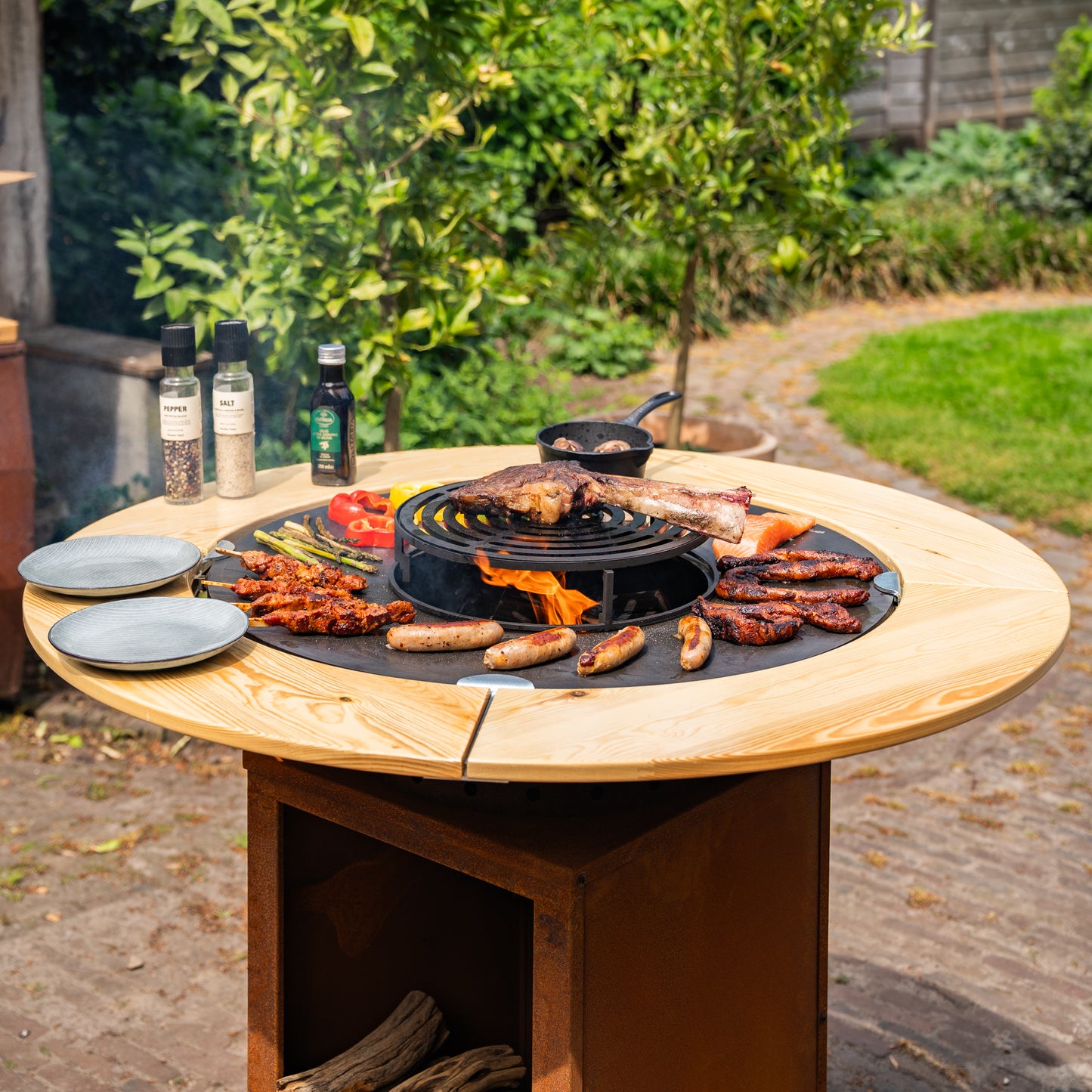 BBQ Plancha Grill Hermano XXL Acciaio Corten - Ø80cm 8mm con Bordo in Legno Mesa