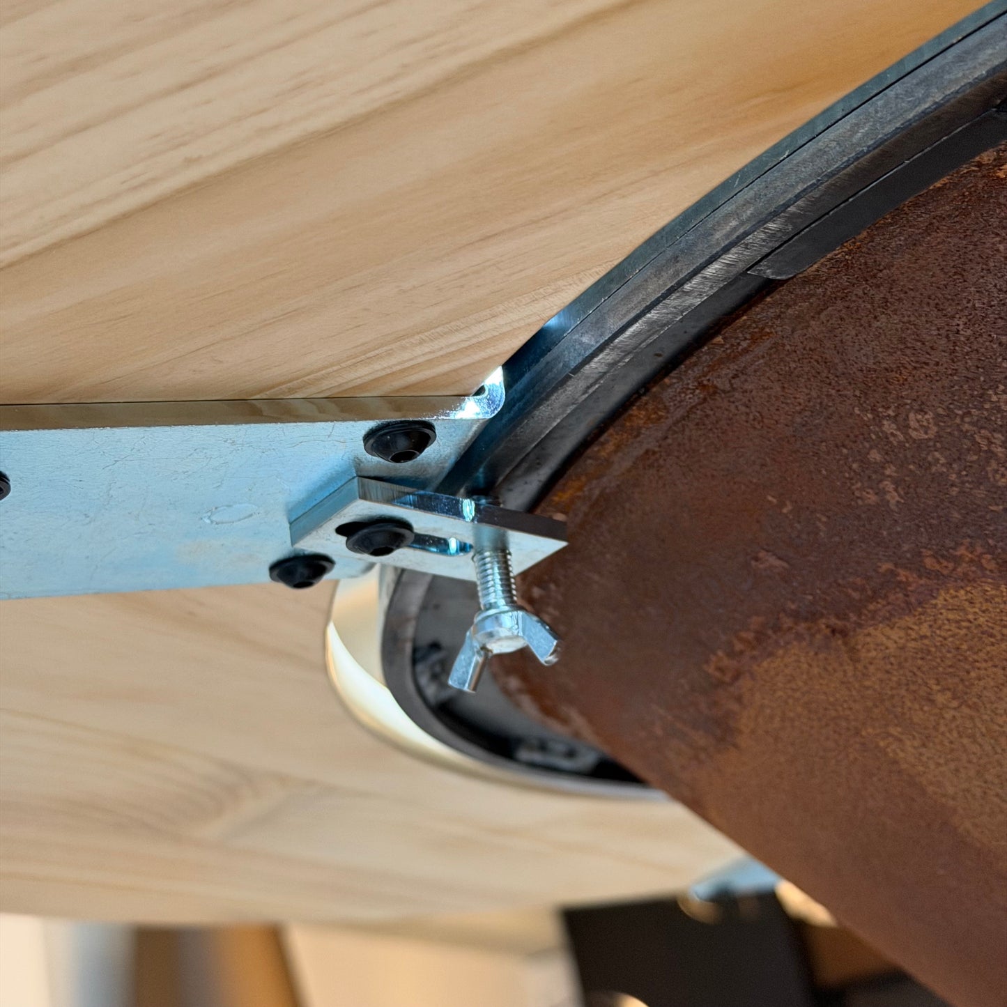 BBQ Plancha Grill Maestro XXXL Ø100cm Acciaio Corten - Con ruote grandi e contenitore per la legna