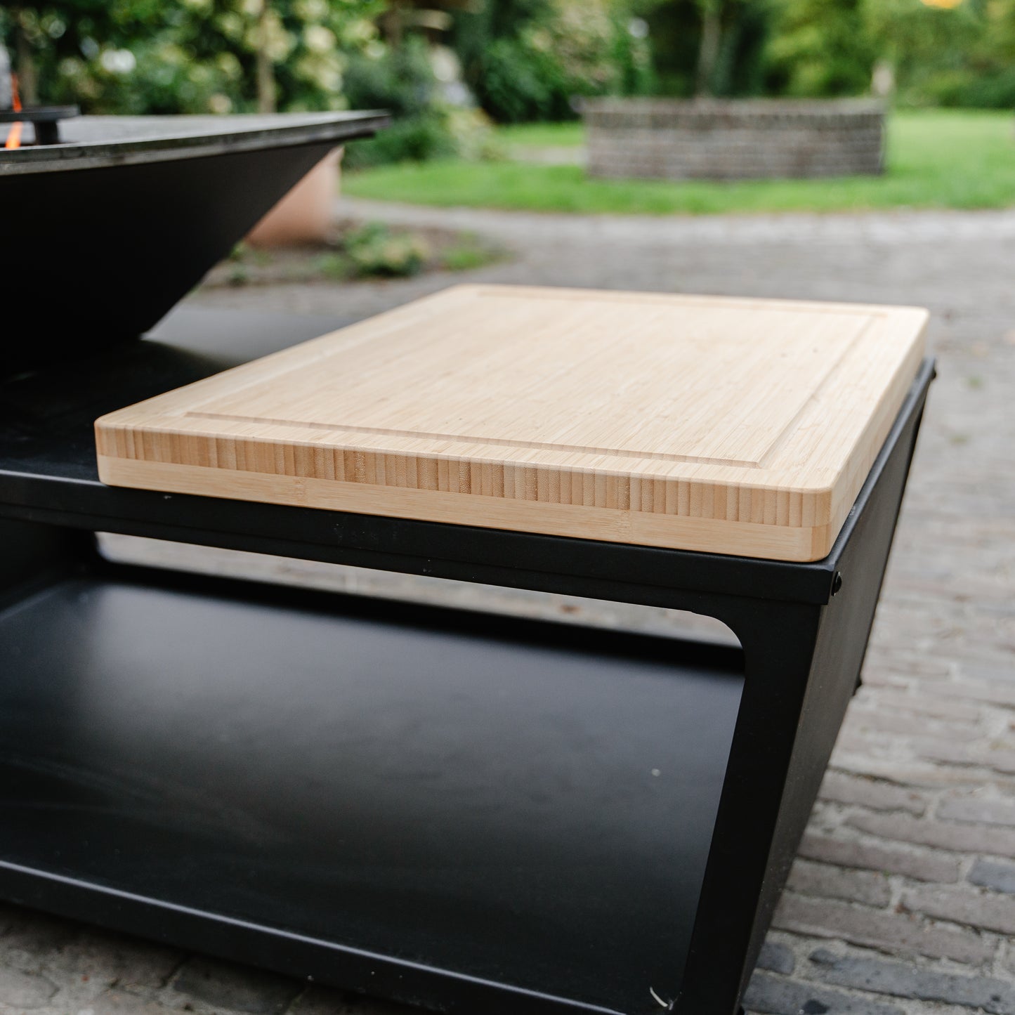 BBQ Plancha Grill Compañía - con coperchio e porta legna 60Ø - Con tagliere 