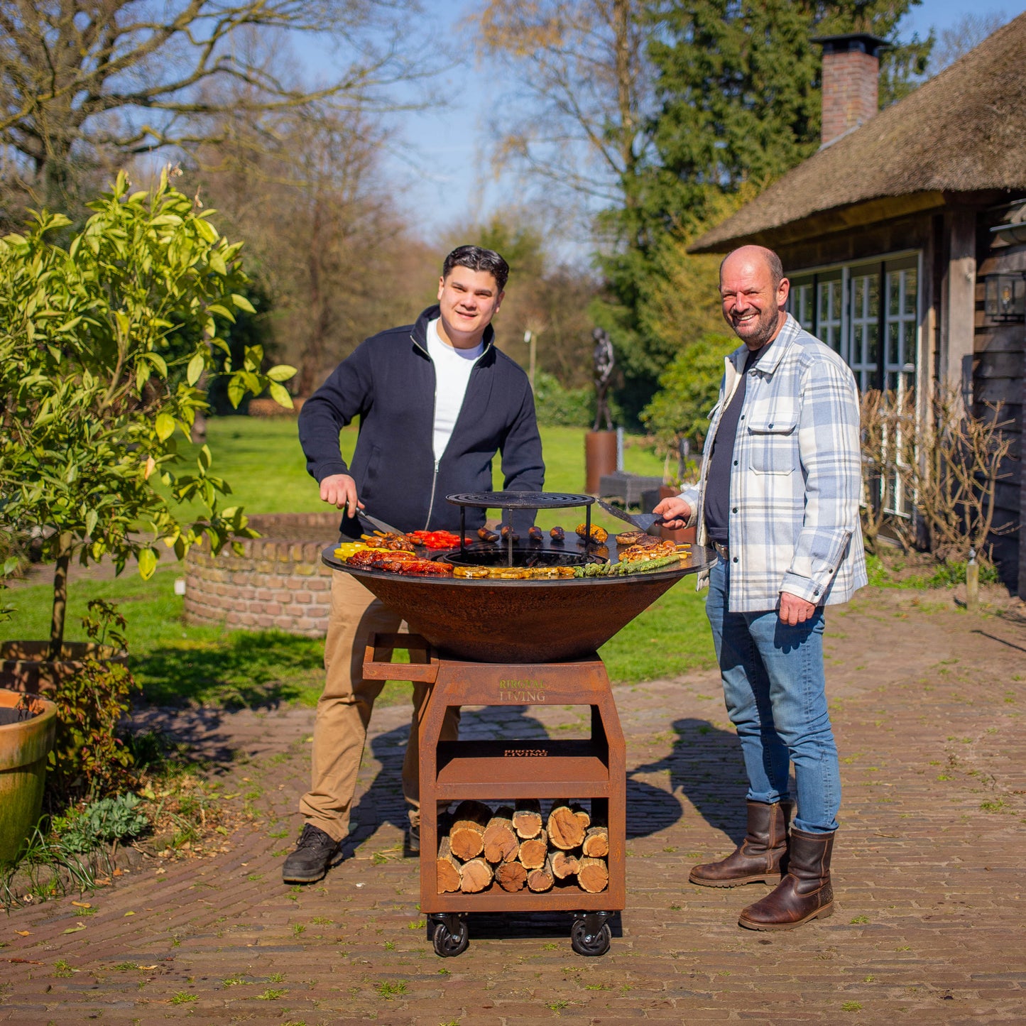 BBQ Plancha Grill Maestro XXXL Ø100cm Acciaio Corten - Con ruote grandi e contenitore per la legna