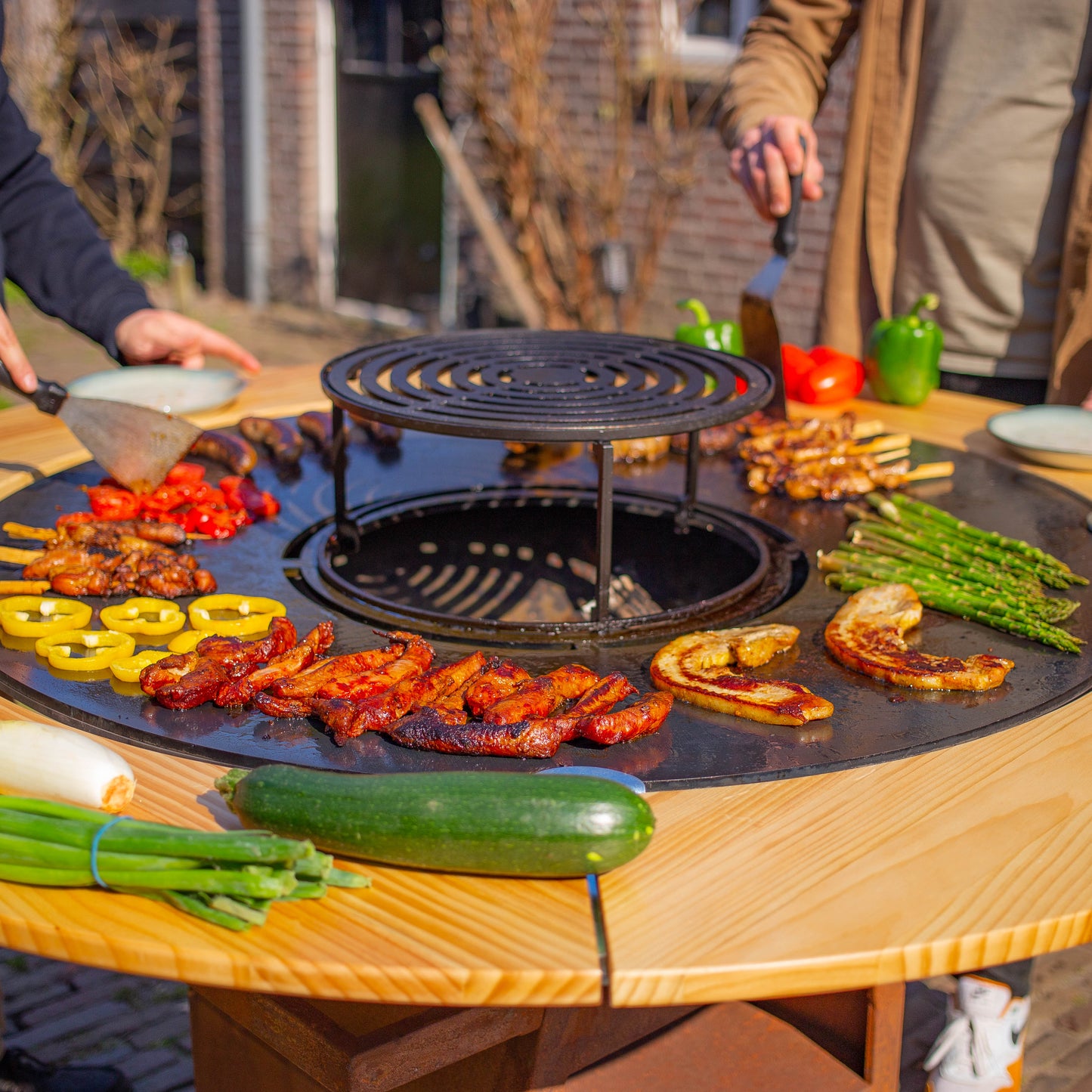 BBQ Plancha Grill Maestro XXXL Ø100cm Acciaio Corten - Con ruote grandi e contenitore per la legna