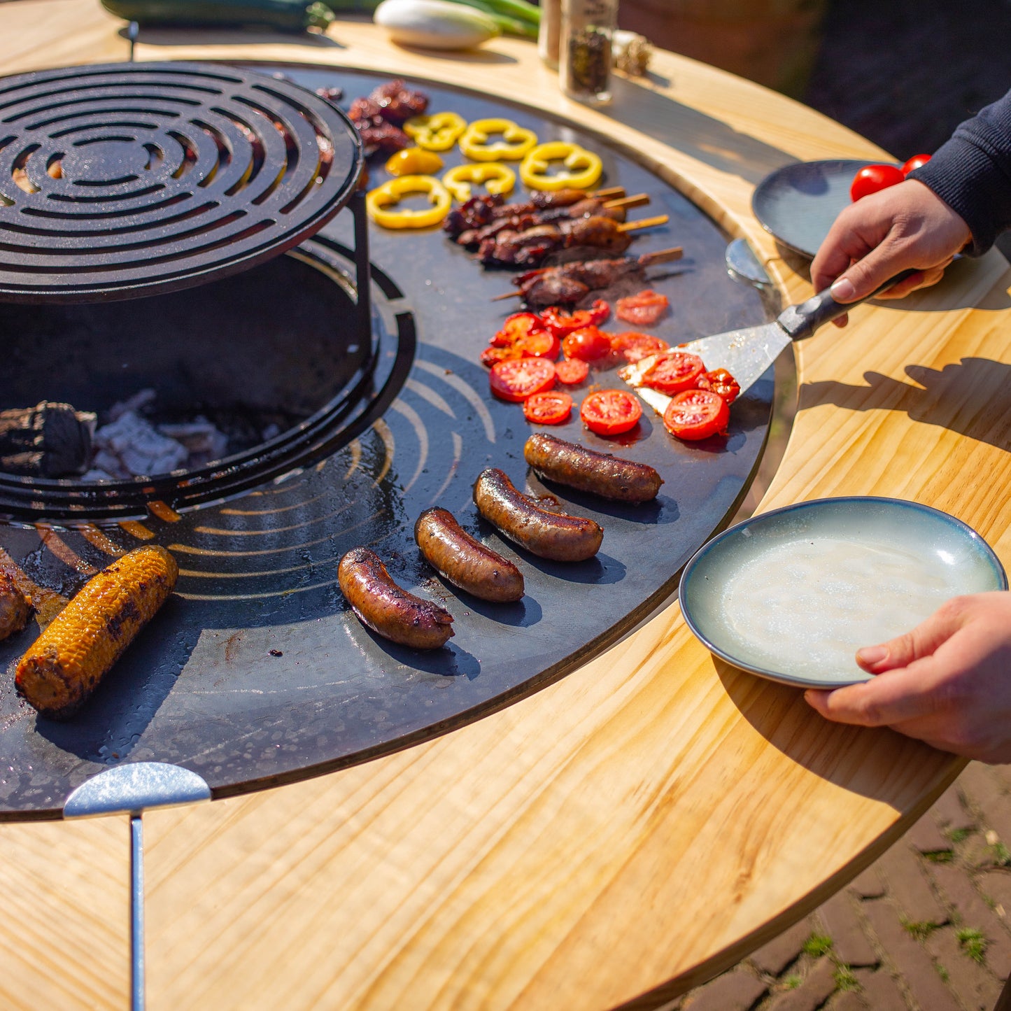 BBQ Plancha Grill Maestro XXXL Ø100cm Acciaio Corten - Con ruote grandi e contenitore per la legna