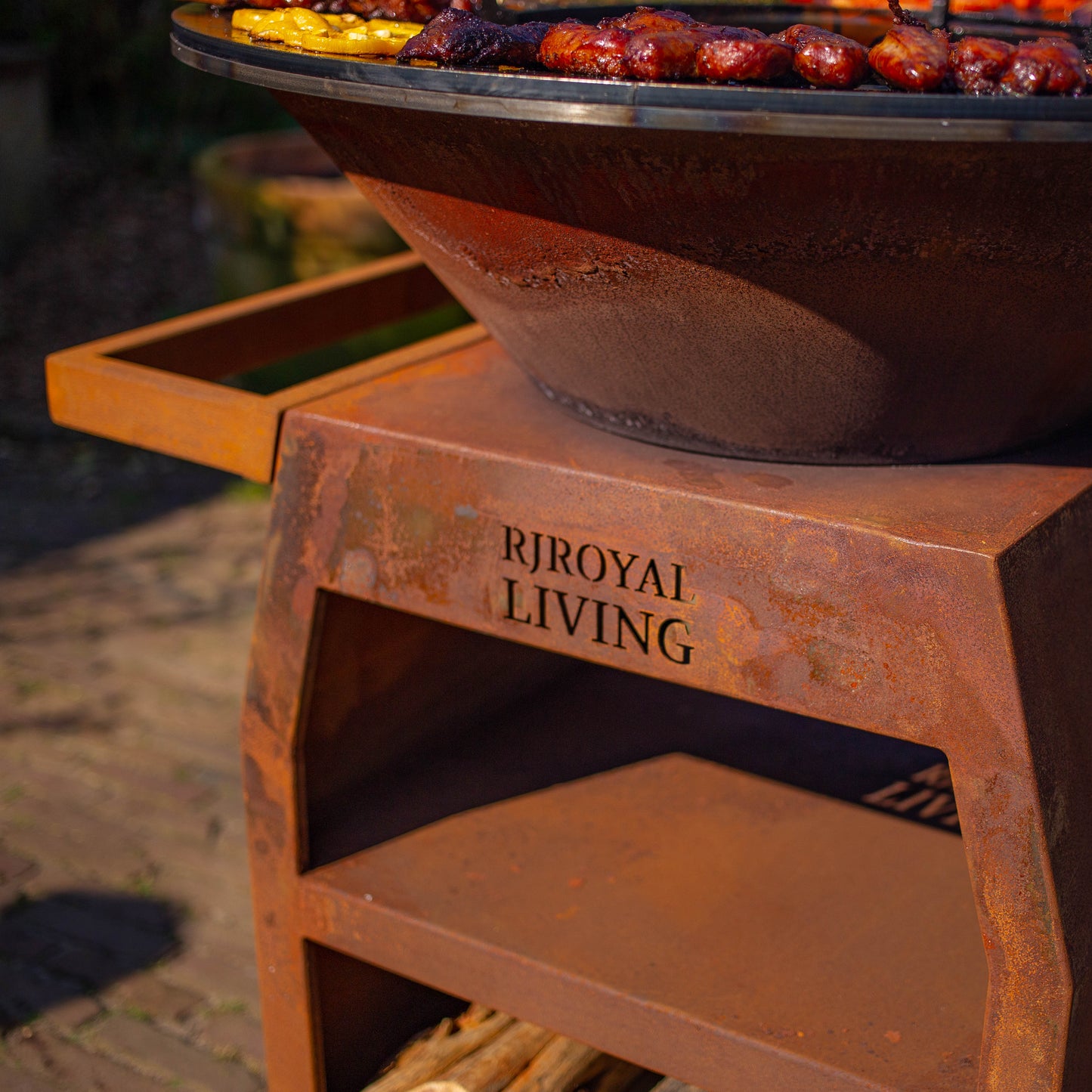 BBQ Plancha Grill Maestro XXXL Ø70cm Acciaio Corten - Con ruote grandi e contenitore per la legna