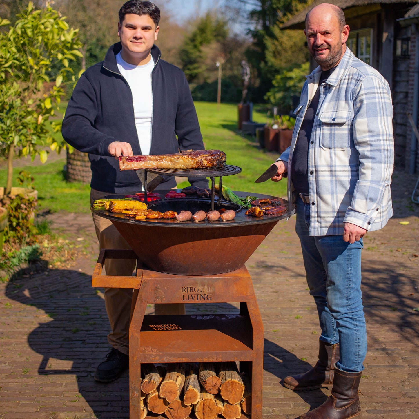 BBQ Plancha Grill Maestro XXXL Ø80cm Acciaio Corten - Con ruote grandi e contenitore per la legna