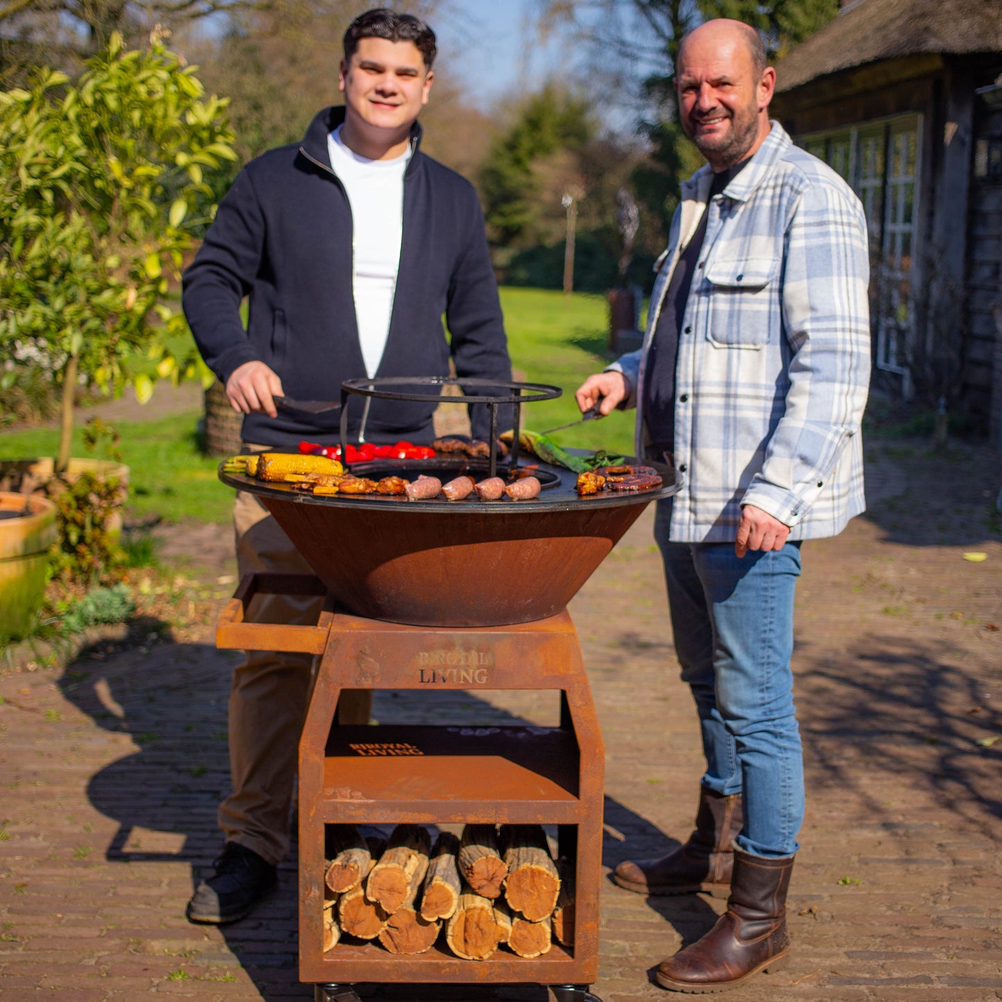 BBQ Plancha Grill Maestro XXXL Ø80cm Acciaio Corten - Con ruote grandi e contenitore per la legna